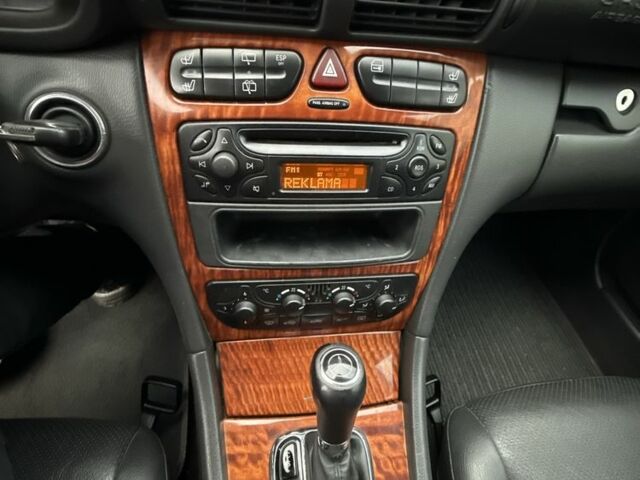 Серый Мерседес Ц-Класс, объемом двигателя 2.7 л и пробегом 220 тыс. км за 4750 $, фото 22 на Automoto.ua