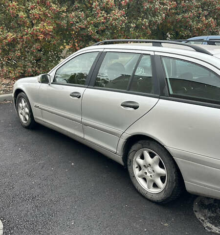 Серый Мерседес Ц-Класс, объемом двигателя 1.8 л и пробегом 260 тыс. км за 6500 $, фото 7 на Automoto.ua