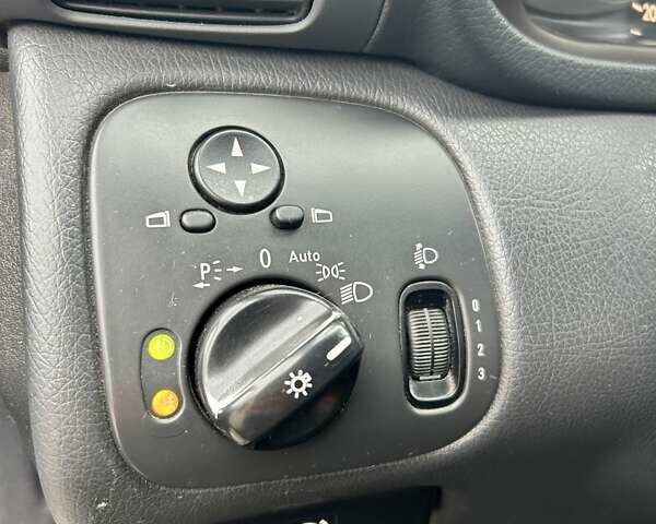 Серый Мерседес Ц-Класс, объемом двигателя 2.15 л и пробегом 353 тыс. км за 4900 $, фото 22 на Automoto.ua