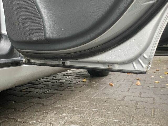 Сірий Мерседес Ц-Клас, об'ємом двигуна 1.8 л та пробігом 233 тис. км за 4600 $, фото 11 на Automoto.ua