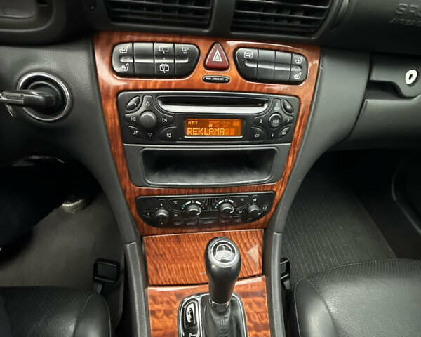 Серый Мерседес Ц-Класс, объемом двигателя 2.7 л и пробегом 208 тыс. км за 4750 $, фото 42 на Automoto.ua