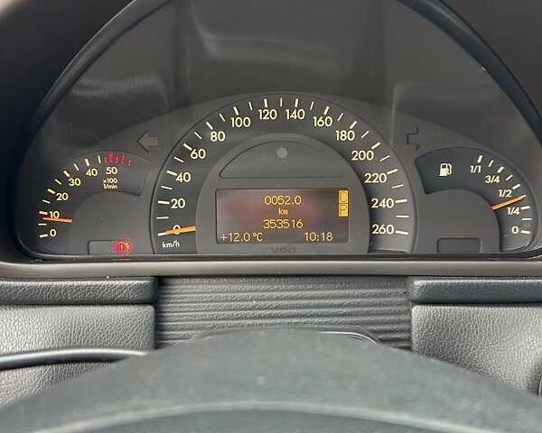 Серый Мерседес Ц-Класс, объемом двигателя 2.15 л и пробегом 353 тыс. км за 4900 $, фото 23 на Automoto.ua