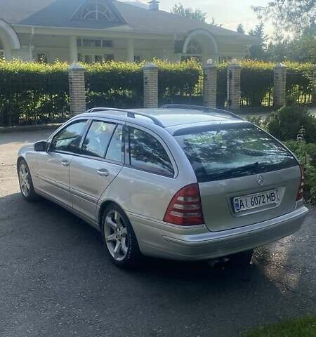 Серый Мерседес Ц-Класс, объемом двигателя 1.8 л и пробегом 360 тыс. км за 5500 $, фото 2 на Automoto.ua