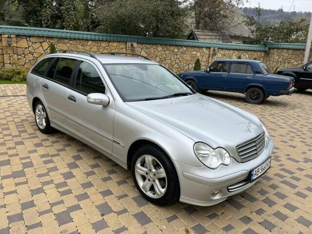 Серый Мерседес Ц-Класс, объемом двигателя 1.8 л и пробегом 250 тыс. км за 4800 $, фото 2 на Automoto.ua