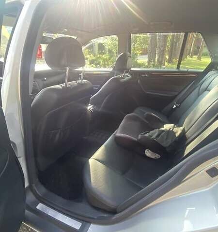 Серый Мерседес Ц-Класс, объемом двигателя 1.8 л и пробегом 360 тыс. км за 5500 $, фото 6 на Automoto.ua