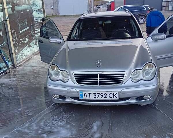Сірий Мерседес Ц-Клас, об'ємом двигуна 2.1 л та пробігом 400 тис. км за 4850 $, фото 2 на Automoto.ua