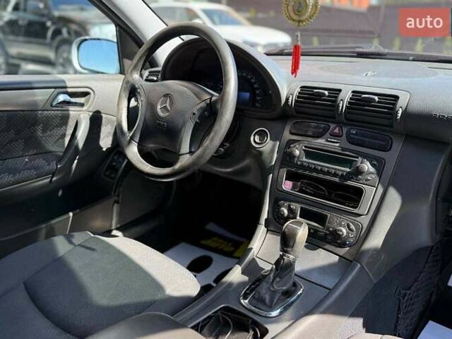 Сірий Мерседес Ц-Клас, об'ємом двигуна 1.8 л та пробігом 337 тис. км за 5500 $, фото 18 на Automoto.ua