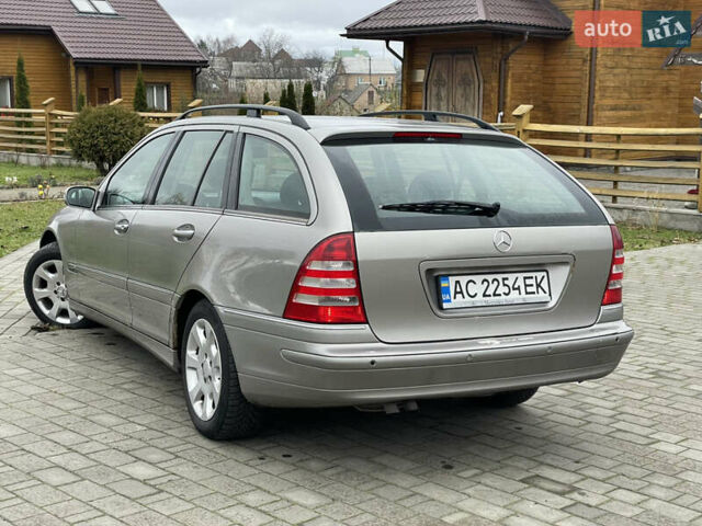 Серый Мерседес Ц-Класс, объемом двигателя 2.15 л и пробегом 470 тыс. км за 4950 $, фото 4 на Automoto.ua