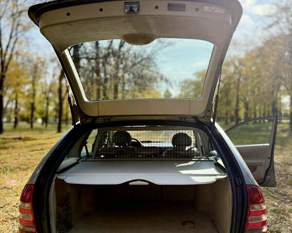 Сірий Мерседес Ц-Клас, об'ємом двигуна 2.15 л та пробігом 315 тис. км за 6100 $, фото 30 на Automoto.ua