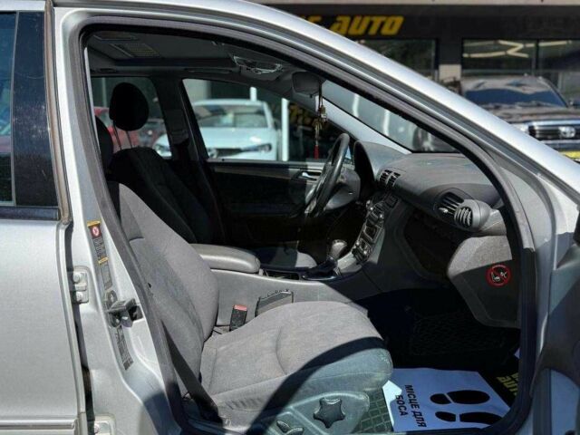 Сірий Мерседес Ц-Клас, об'ємом двигуна 1.8 л та пробігом 337 тис. км за 5500 $, фото 20 на Automoto.ua