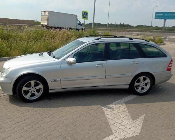 Сірий Мерседес Ц-Клас, об'ємом двигуна 1.8 л та пробігом 250 тис. км за 6300 $, фото 32 на Automoto.ua