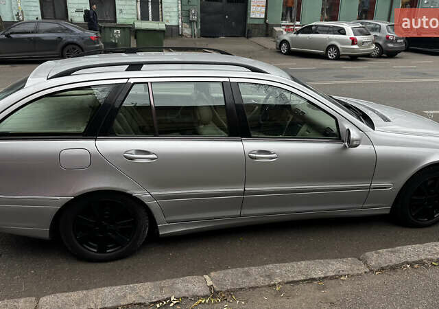 Серый Мерседес Ц-Класс, объемом двигателя 2.7 л и пробегом 300 тыс. км за 5300 $, фото 15 на Automoto.ua