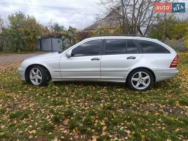 Сірий Мерседес Ц-Клас, об'ємом двигуна 2.2 л та пробігом 340 тис. км за 5600 $, фото 1 на Automoto.ua