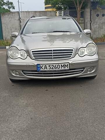 Сірий Мерседес Ц-Клас, об'ємом двигуна 2.15 л та пробігом 344 тис. км за 5650 $, фото 3 на Automoto.ua