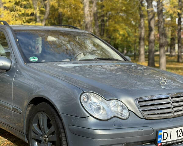 Сірий Мерседес Ц-Клас, об'ємом двигуна 2.15 л та пробігом 315 тис. км за 6100 $, фото 3 на Automoto.ua