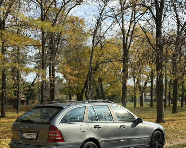Сірий Мерседес Ц-Клас, об'ємом двигуна 2.15 л та пробігом 315 тис. км за 6100 $, фото 10 на Automoto.ua