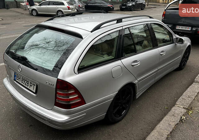 Серый Мерседес Ц-Класс, объемом двигателя 2.7 л и пробегом 300 тыс. км за 5300 $, фото 14 на Automoto.ua