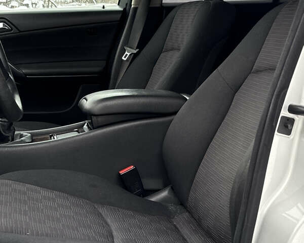 Сірий Мерседес Ц-Клас, об'ємом двигуна 1.8 л та пробігом 304 тис. км за 6500 $, фото 41 на Automoto.ua