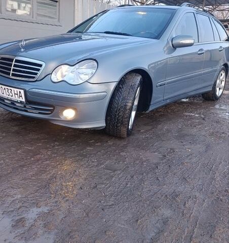 Сірий Мерседес Ц-Клас, об'ємом двигуна 1.8 л та пробігом 260 тис. км за 5300 $, фото 12 на Automoto.ua