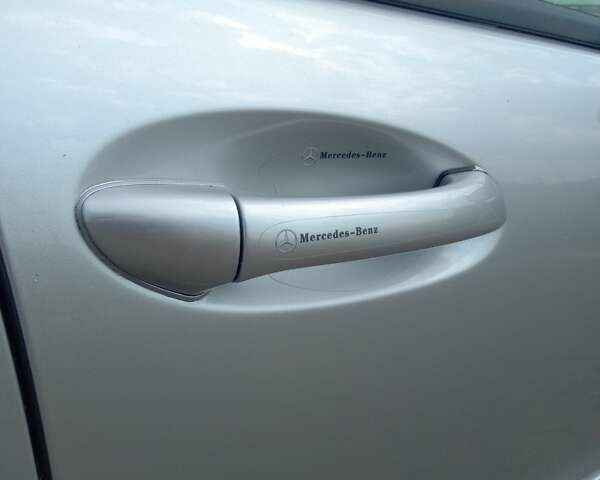 Сірий Мерседес Ц-Клас, об'ємом двигуна 1.8 л та пробігом 250 тис. км за 6300 $, фото 26 на Automoto.ua