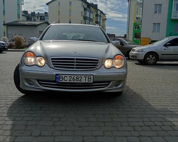 Сірий Мерседес Ц-Клас, об'ємом двигуна 1.8 л та пробігом 250 тис. км за 6300 $, фото 4 на Automoto.ua