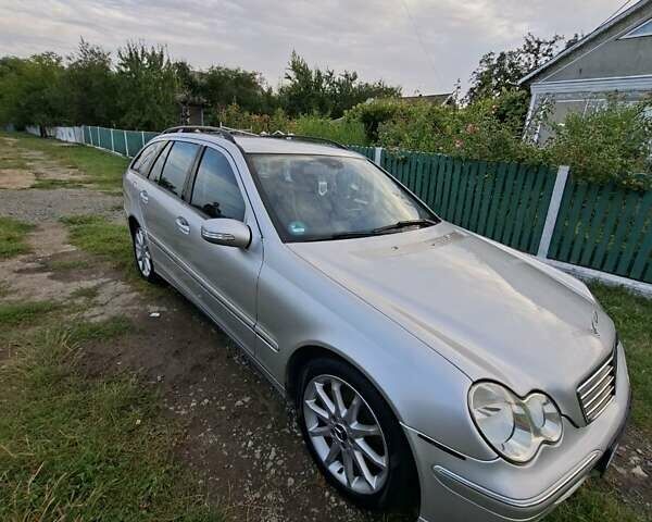 Сірий Мерседес Ц-Клас, об'ємом двигуна 1.8 л та пробігом 299 тис. км за 6200 $, фото 18 на Automoto.ua