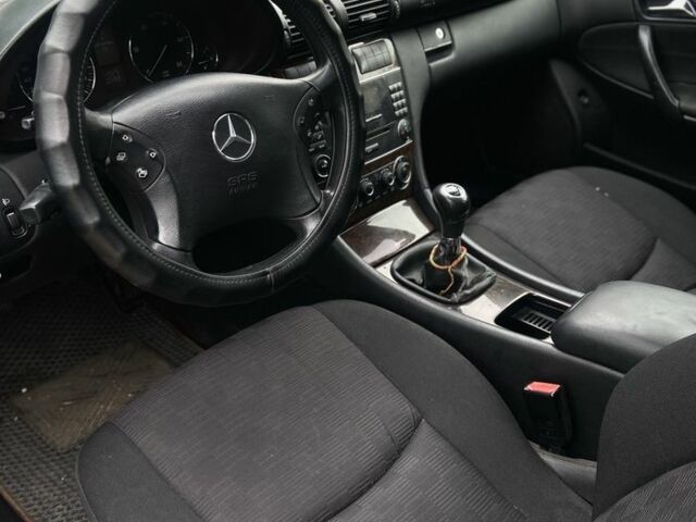 Серый Мерседес Ц-Класс, объемом двигателя 0 л и пробегом 450 тыс. км за 3000 $, фото 11 на Automoto.ua