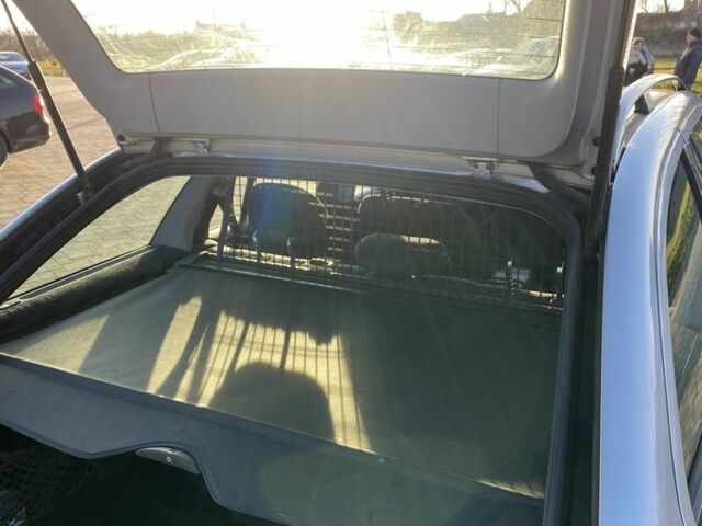 Серый Мерседес Ц-Класс, объемом двигателя 2.2 л и пробегом 300 тыс. км за 2600 $, фото 7 на Automoto.ua