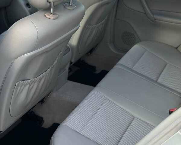 Сірий Мерседес Ц-Клас, об'ємом двигуна 1.8 л та пробігом 246 тис. км за 6700 $, фото 10 на Automoto.ua