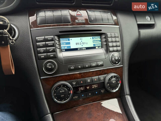 Сірий Мерседес Ц-Клас, об'ємом двигуна 1.8 л та пробігом 260 тис. км за 6999 $, фото 59 на Automoto.ua