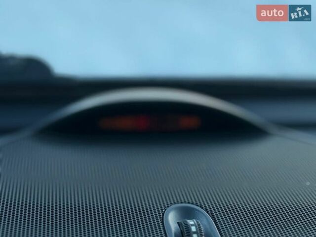 Сірий Мерседес Ц-Клас, об'ємом двигуна 1.8 л та пробігом 200 тис. км за 6200 $, фото 39 на Automoto.ua