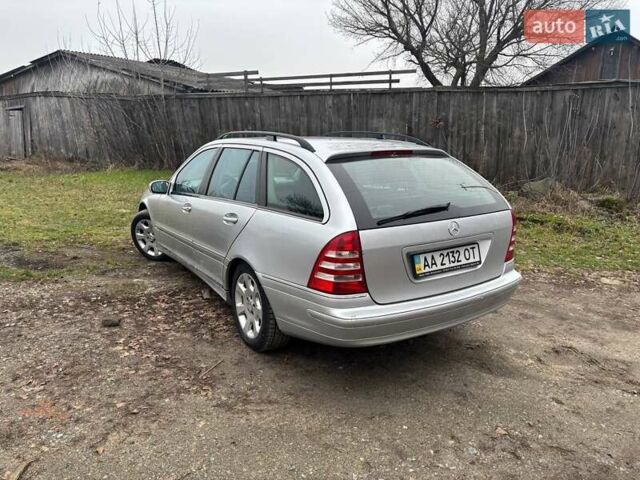 Серый Мерседес Ц-Класс, объемом двигателя 2.15 л и пробегом 260 тыс. км за 4499 $, фото 2 на Automoto.ua