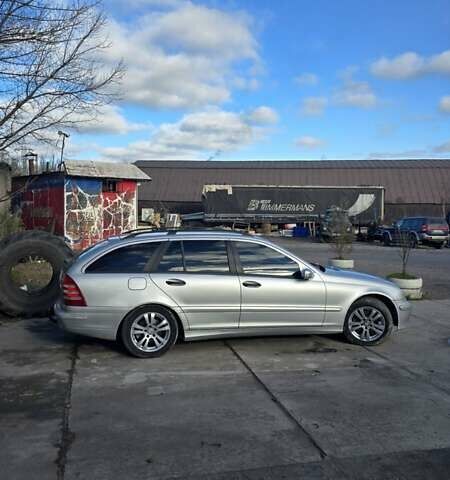 Серый Мерседес Ц-Класс, объемом двигателя 2.15 л и пробегом 310 тыс. км за 5000 $, фото 8 на Automoto.ua