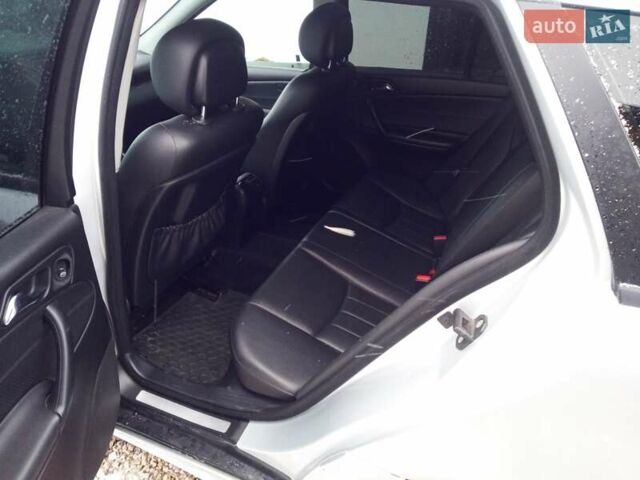 Серый Мерседес Ц-Класс, объемом двигателя 1.8 л и пробегом 260 тыс. км за 5800 $, фото 5 на Automoto.ua