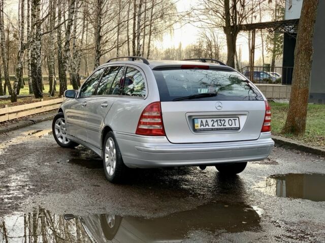 Серый Мерседес Ц-Класс, объемом двигателя 2.1 л и пробегом 258 тыс. км за 4600 $, фото 3 на Automoto.ua
