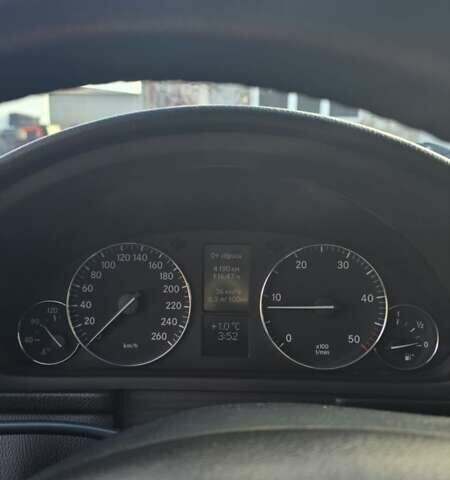 Серый Мерседес Ц-Класс, объемом двигателя 2.15 л и пробегом 310 тыс. км за 5000 $, фото 27 на Automoto.ua