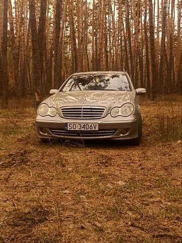 Серый Мерседес Ц-Класс, объемом двигателя 0 л и пробегом 400 тыс. км за 3000 $, фото 5 на Automoto.ua