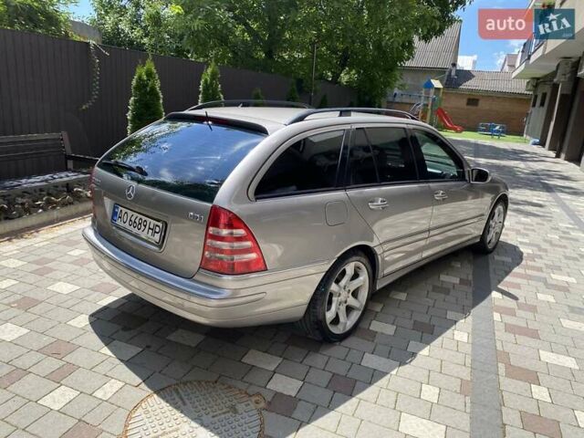 Сірий Мерседес Ц-Клас, об'ємом двигуна 2.1 л та пробігом 225 тис. км за 7000 $, фото 9 на Automoto.ua