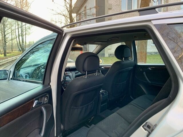 Серый Мерседес Ц-Класс, объемом двигателя 2.1 л и пробегом 258 тыс. км за 4600 $, фото 5 на Automoto.ua