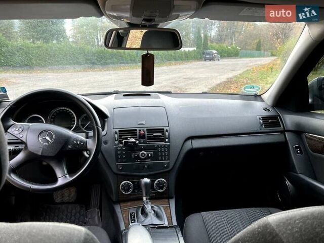 Мерседес Ц-Клас 2007 у Вінниці на Automoto.ua Сірий Мерседес Ц-Клас, об'ємом двигуна 2.2 л та пробігом 362 тис. км за 8500 $, фото 9 на Automoto.ua