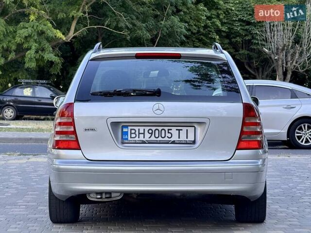 Сірий Мерседес Ц-Клас, об'ємом двигуна 2.15 л та пробігом 236 тис. км за 6400 $, фото 10 на Automoto.ua
