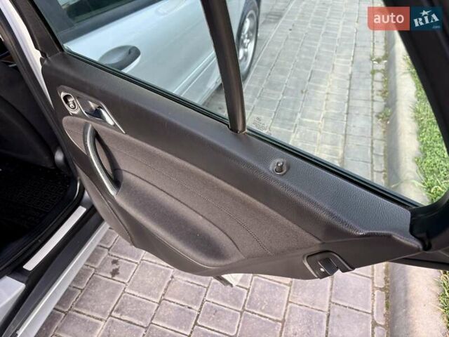 Сірий Мерседес Ц-Клас, об'ємом двигуна 2.1 л та пробігом 236 тис. км за 6400 $, фото 71 на Automoto.ua