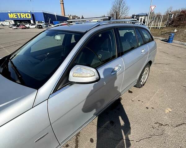 Сірий Мерседес Ц-Клас, об'ємом двигуна 2.15 л та пробігом 257 тис. км за 8200 $, фото 5 на Automoto.ua