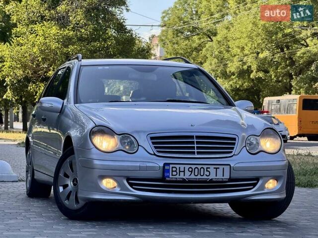 Сірий Мерседес Ц-Клас, об'ємом двигуна 2.15 л та пробігом 236 тис. км за 6400 $, фото 59 на Automoto.ua