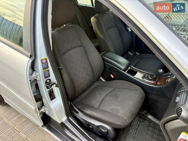 Сірий Мерседес Ц-Клас, об'ємом двигуна 2.1 л та пробігом 236 тис. км за 6400 $, фото 42 на Automoto.ua