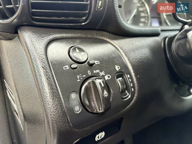 Сірий Мерседес Ц-Клас, об'ємом двигуна 2.1 л та пробігом 236 тис. км за 6400 $, фото 38 на Automoto.ua