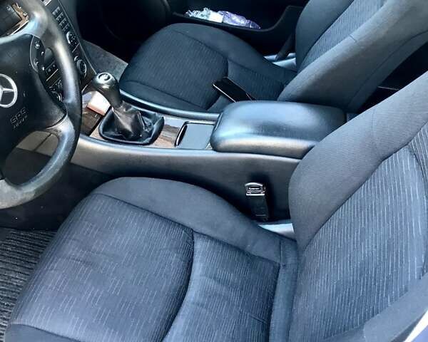 Серый Мерседес Ц-Класс, объемом двигателя 2.2 л и пробегом 250 тыс. км за 6500 $, фото 8 на Automoto.ua