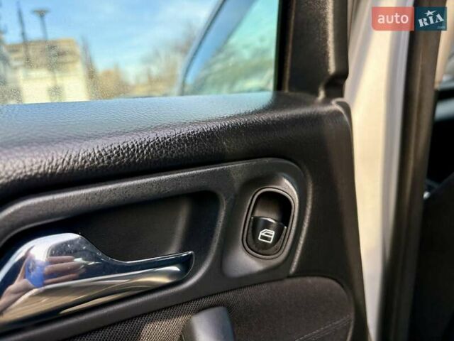 Сірий Мерседес Ц-Клас, об'ємом двигуна 2.1 л та пробігом 236 тис. км за 6400 $, фото 55 на Automoto.ua