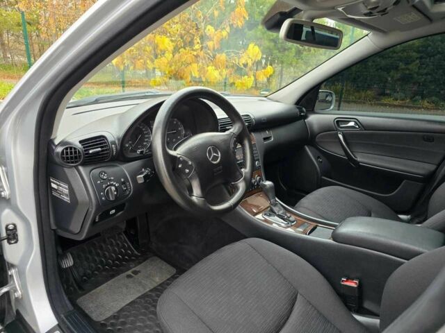 Сірий Мерседес Ц-Клас, об'ємом двигуна 2.2 л та пробігом 304 тис. км за 6999 $, фото 14 на Automoto.ua