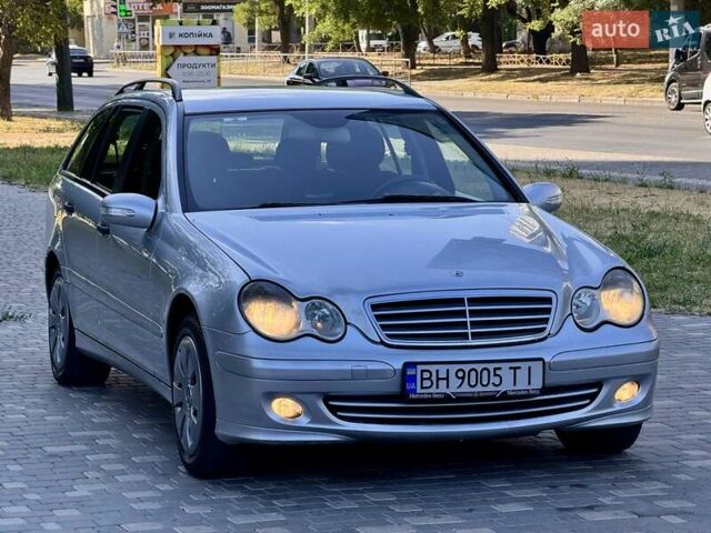 Сірий Мерседес Ц-Клас, об'ємом двигуна 2.15 л та пробігом 236 тис. км за 6400 $, фото 3 на Automoto.ua